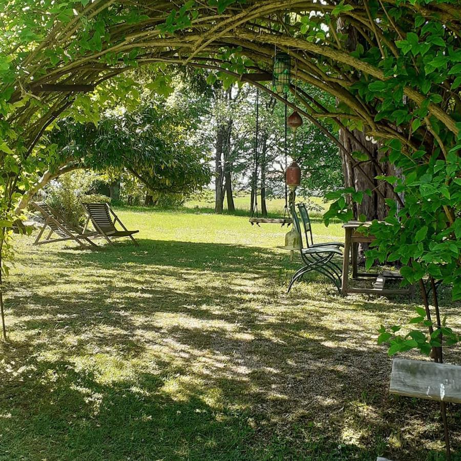 Maison Blanche Cherval Екстериор снимка